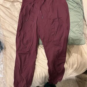 Lululemon Athletica Joggers size 6